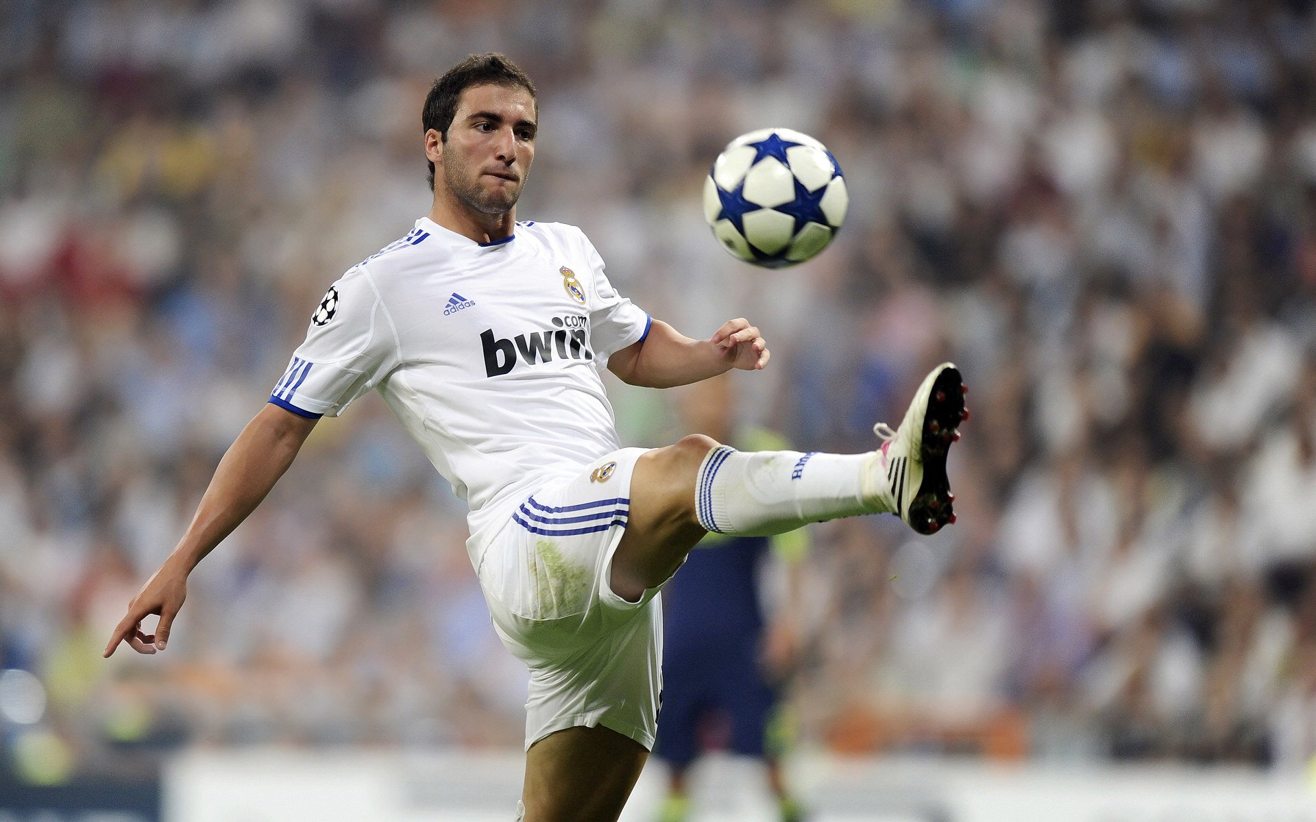 中超观赛体验升级多地试点智能场馆运营方案,中超赛场地址